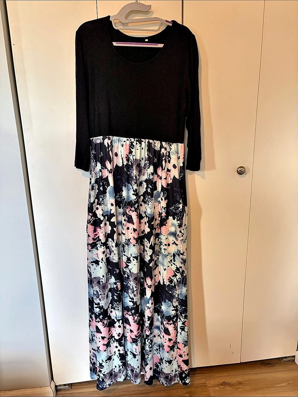 Floral Maxi Dress Black & Pink Size Large